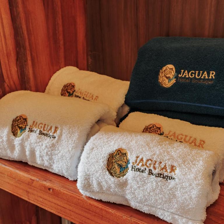 Jaguar Beachfront Ecohotel & Spa - Superior Suite with Sea View - 17