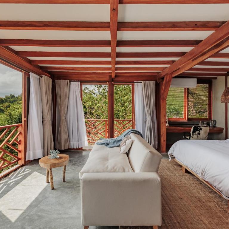 Jaguar Beachfront Ecohotel & Spa - Suite with Mountain View - 6