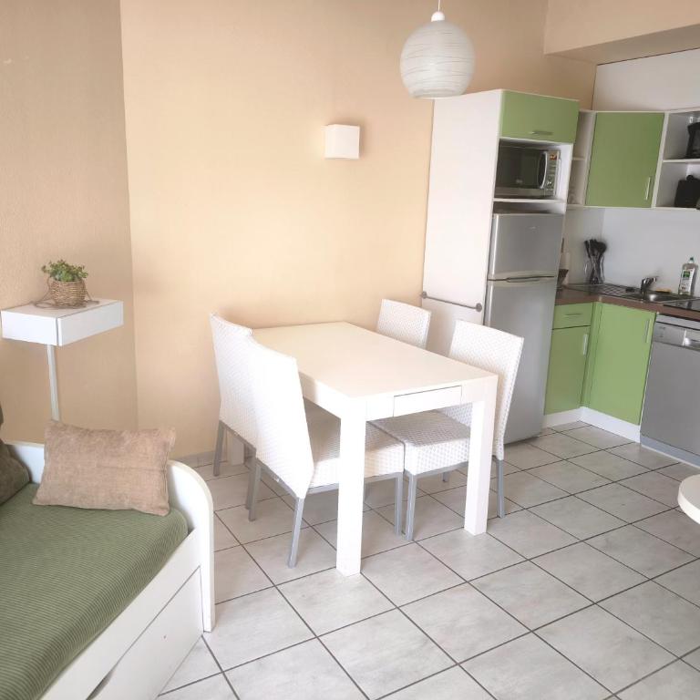 Maison climatisée 6 pers avec piscine surveillée, Plage et port à 5 min à pied, Terrasse, WiFi - Haus mit 2 Schlafzimmern - 6