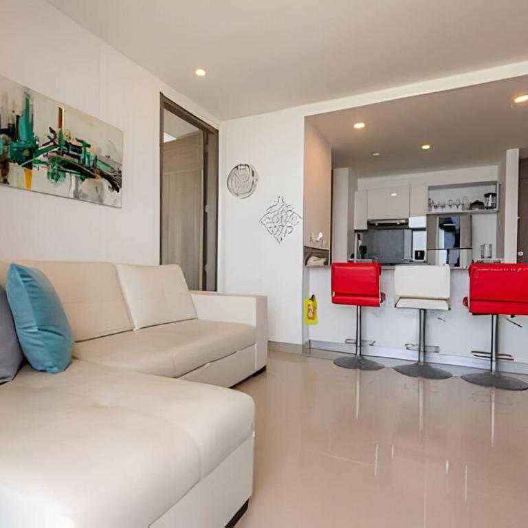 Apartamento con vistas impresionantes - Three-Bedroom Apartment - 13
