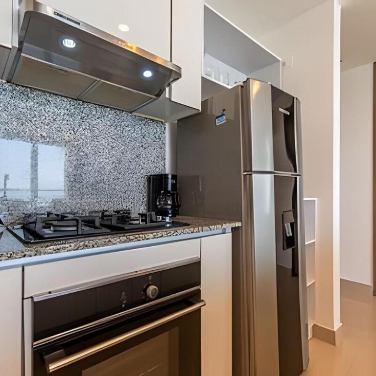 Apartamento con vistas impresionantes - Three-Bedroom Apartment - 15