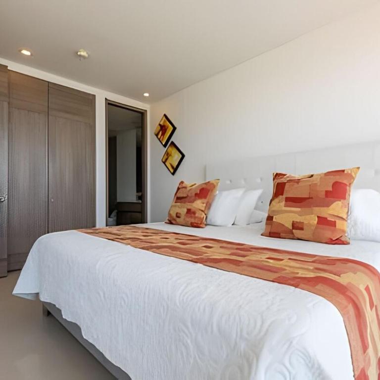 Apartamento con vistas impresionantes - Three-Bedroom Apartment - 17