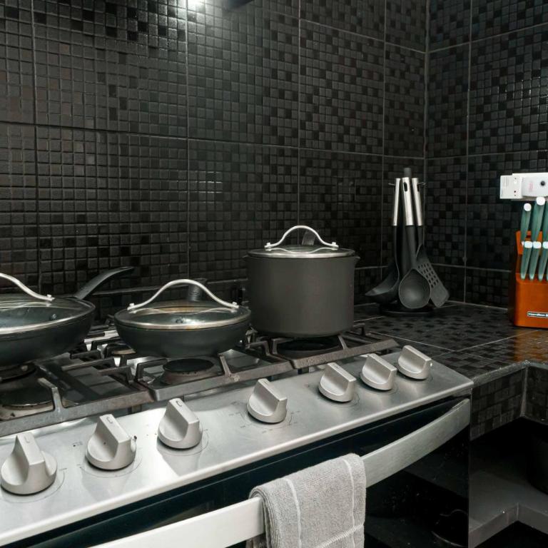 5 Bedroom Modern Villa with Private Pool - Great Location - Villa con piscina privada - 16