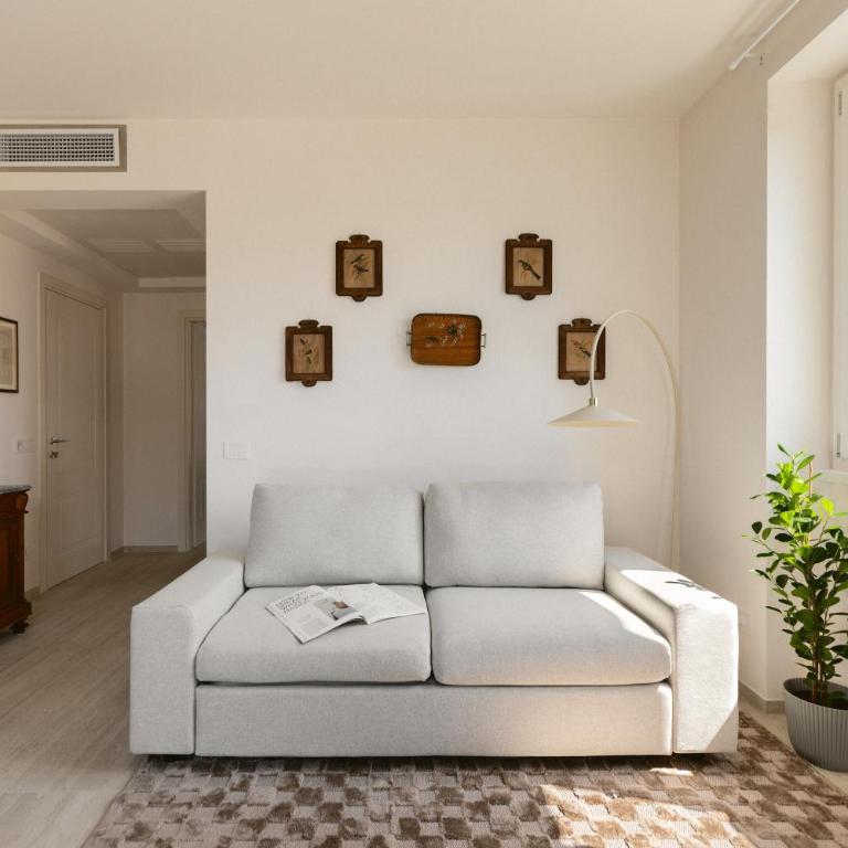 Hortus Bellagio - King Suite with Balcony - 8