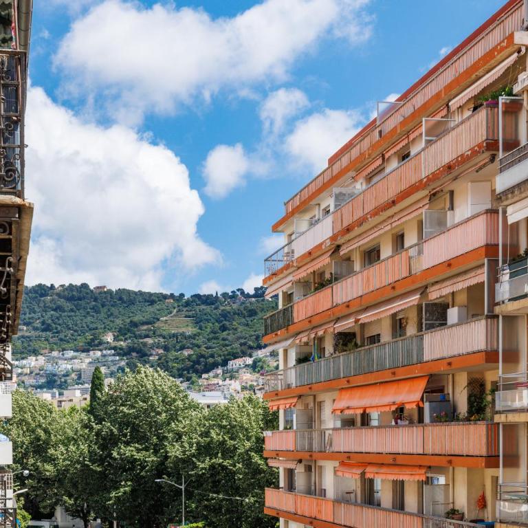 Nice Renting - 47 ARSON - Elegance & Serenity Balcony Private Parking - Appartement 1 Chambre avec Balcon et Vue sur la Ville - 13