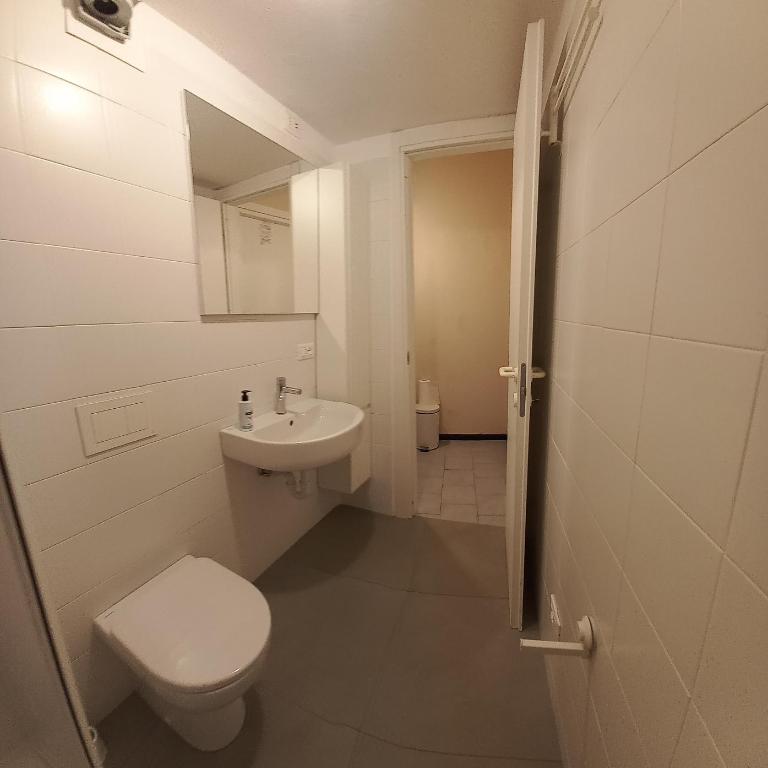 Old Town Guest House - Camera Matrimoniale Standard con Bagno in Comune - 5