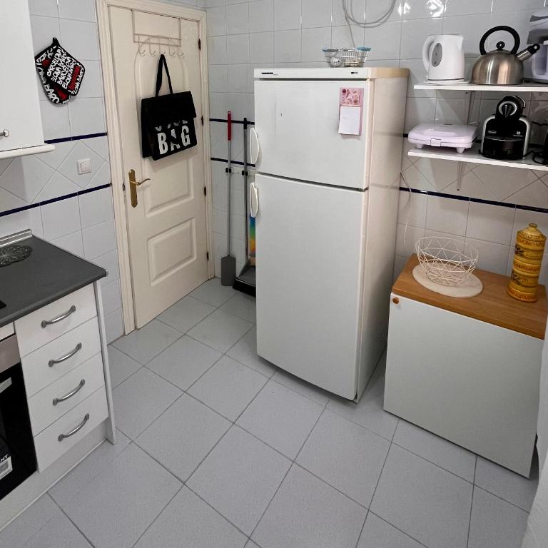 Apartamento céntrico junto al mar con parking - Apartamento de 2 dormitorios con balcón - 6
