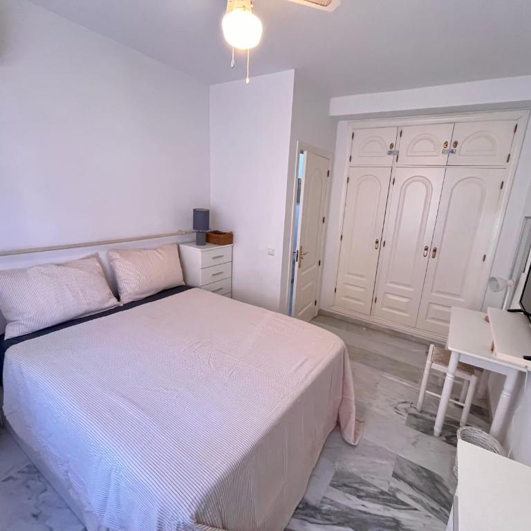 Apartamento céntrico junto al mar con parking - Apartamento de 2 dormitorios con balcón - 8