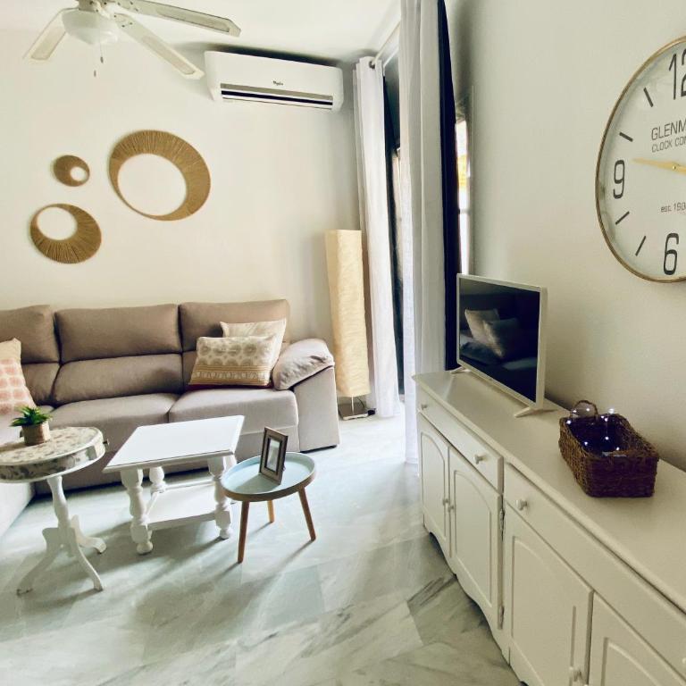 Apartamento céntrico junto al mar con parking - Apartamento de 2 dormitorios con balcón - 9