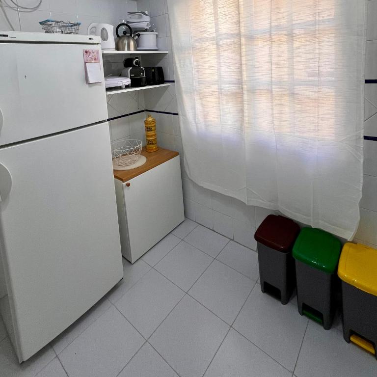 Apartamento céntrico junto al mar con parking - Apartamento de 2 dormitorios con balcón - 16