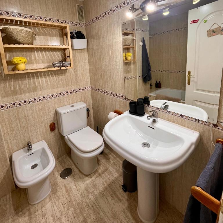 Apartamento céntrico junto al mar con parking - Apartamento de 2 dormitorios con balcón - 24