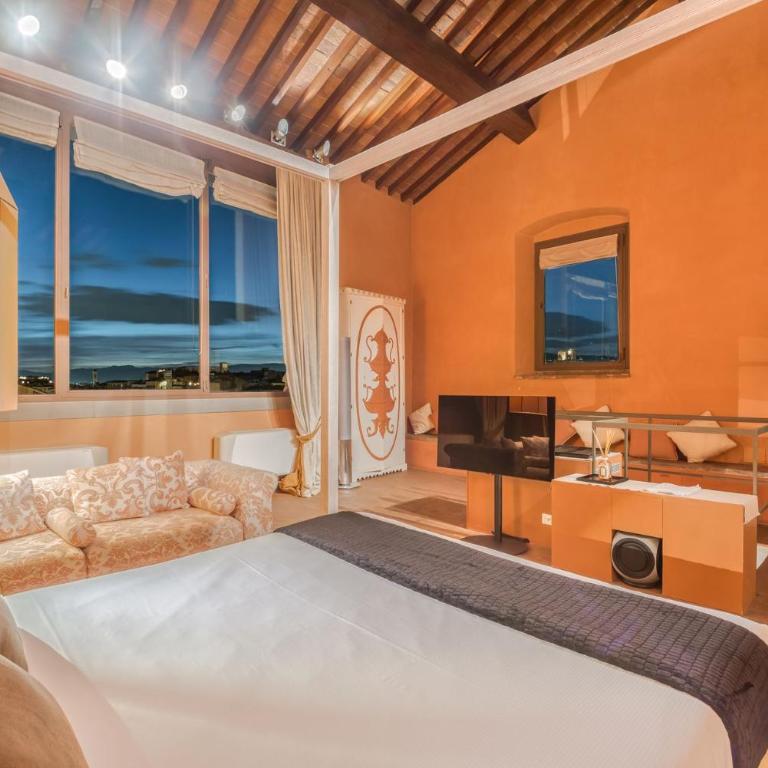 The most Unique Penthouse on Ponte Vecchio - Four-Bedroom Premier Apartment - 63