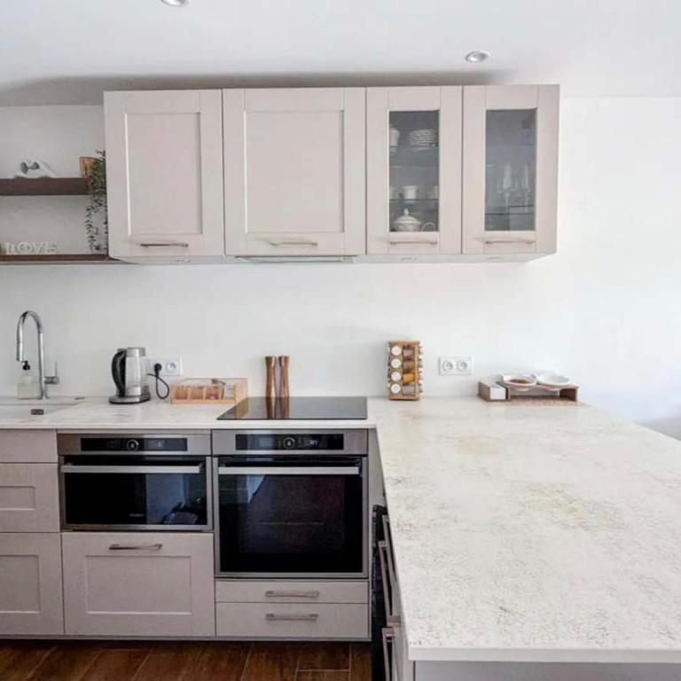 Bel appartement T2 dans résidence à Saint-Raphaël Valescure à 10 minutes de la mer - Apartment mit 1 Schlafzimmer - 4