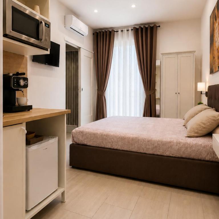 AFFITTI BREVI POLICLINICO - Habitación Doble con balcón - 6