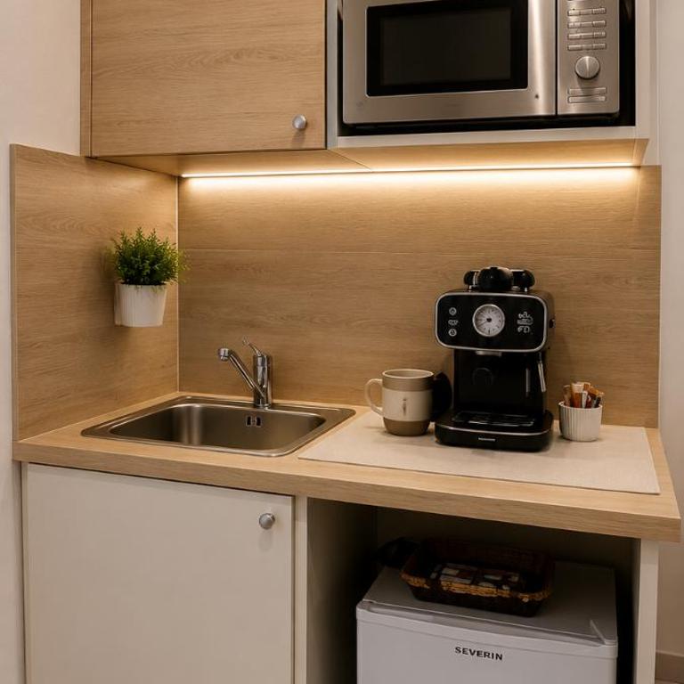 AFFITTI BREVI POLICLINICO - Habitación Doble con balcón - 8