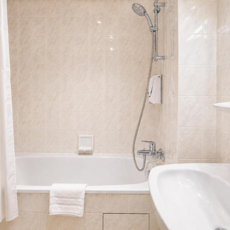 Hôtel Hélianthe - Chambre Double Standard - 6