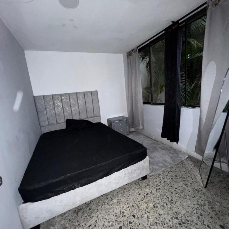 Nice room north of Cali, close to Granada - Double Room - 14