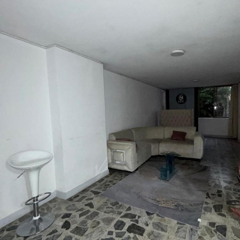 Nice room north of Cali, close to Granada - Double Room - 16