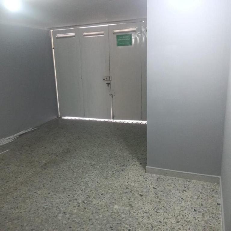 Nice room north of Cali, close to Granada - Double Room - 18