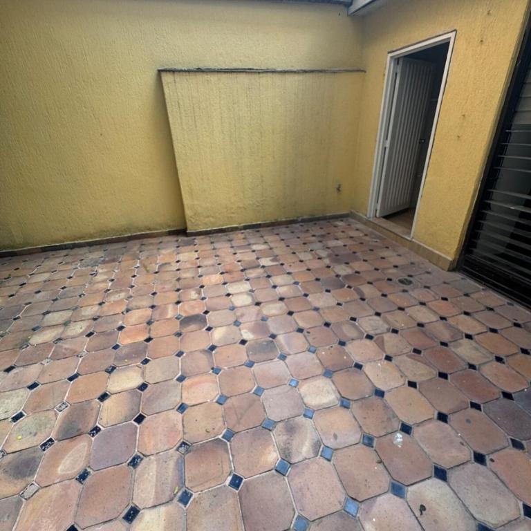 Nice room north of Cali, close to Granada - Double Room - 20