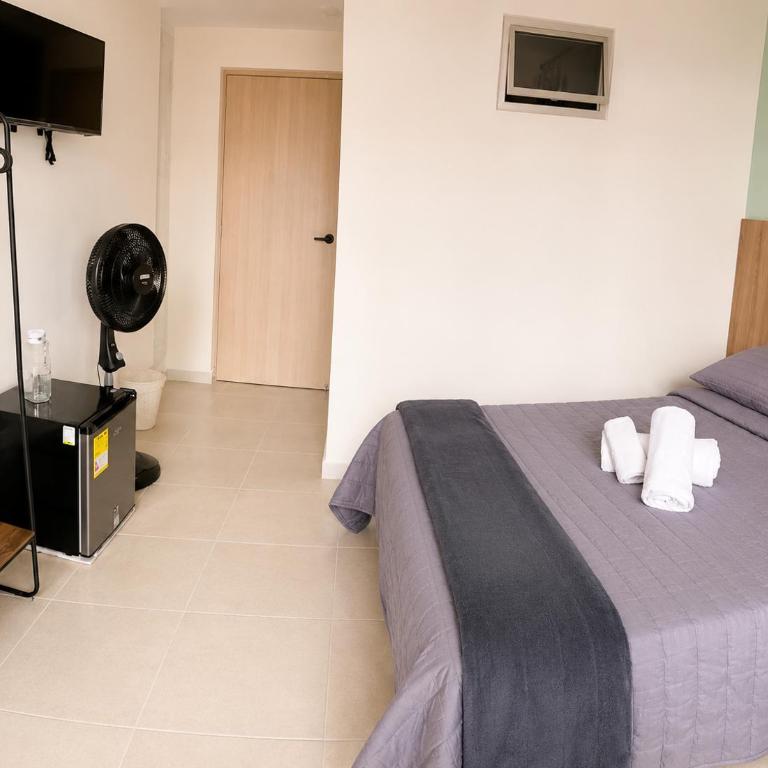 Laureles Rooms - Medellín - Habitación Doble con balcón - 2