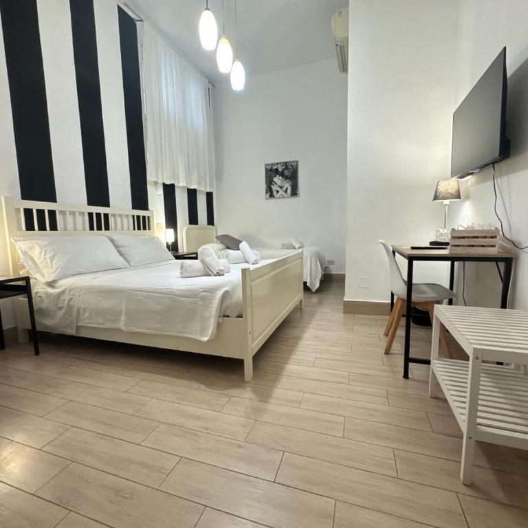 B&B 128 Roma - Camera Tripla con Bagno Privato - 13
