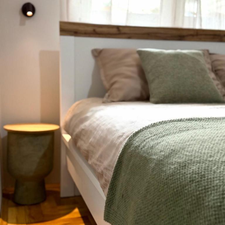 Maslina Apartment - Walk to City Center - Two-Bedroom Apartment - 2
