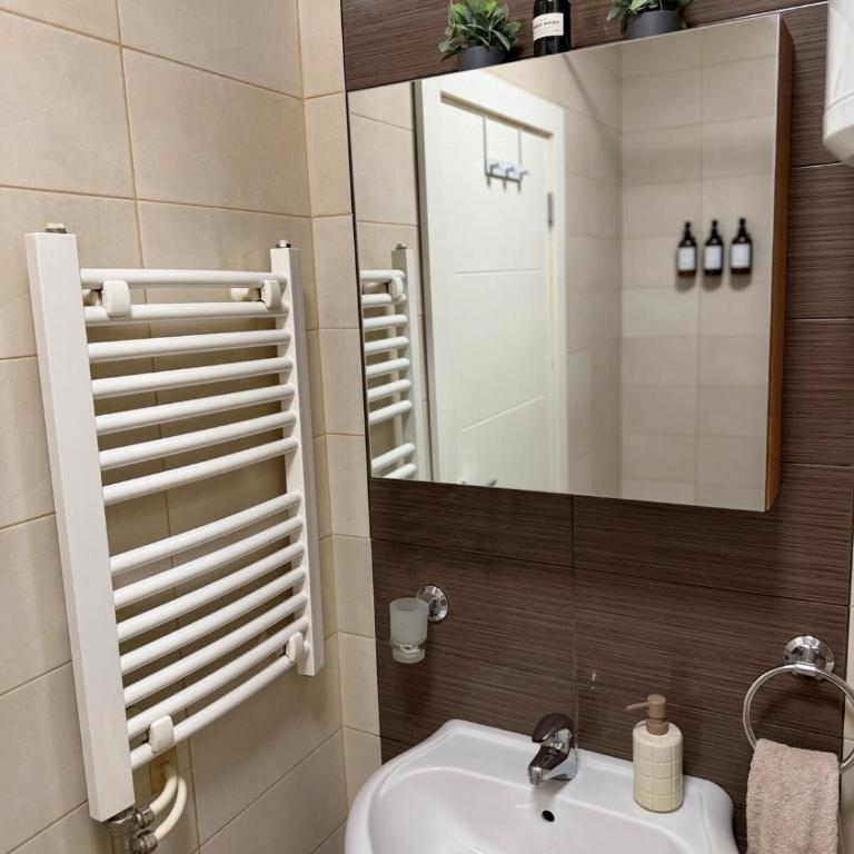 Maslina Apartment - Walk to City Center - Two-Bedroom Apartment - 6