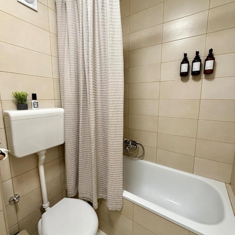 Maslina Apartment - Walk to City Center - Two-Bedroom Apartment - 9