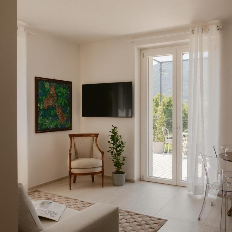 Hortus Bellagio - King Suite with Balcony - 6