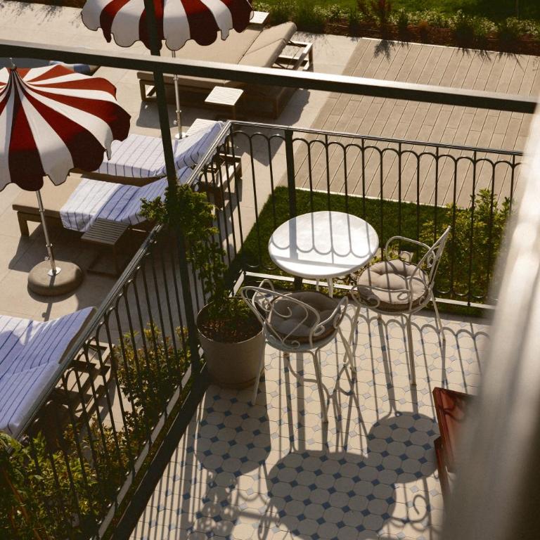 Hortus Bellagio - King Suite with Balcony - 9