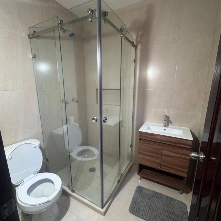 Amplia casa cerca del corazón de Querétaro - Habitación Cuádruple con baño privado - 4