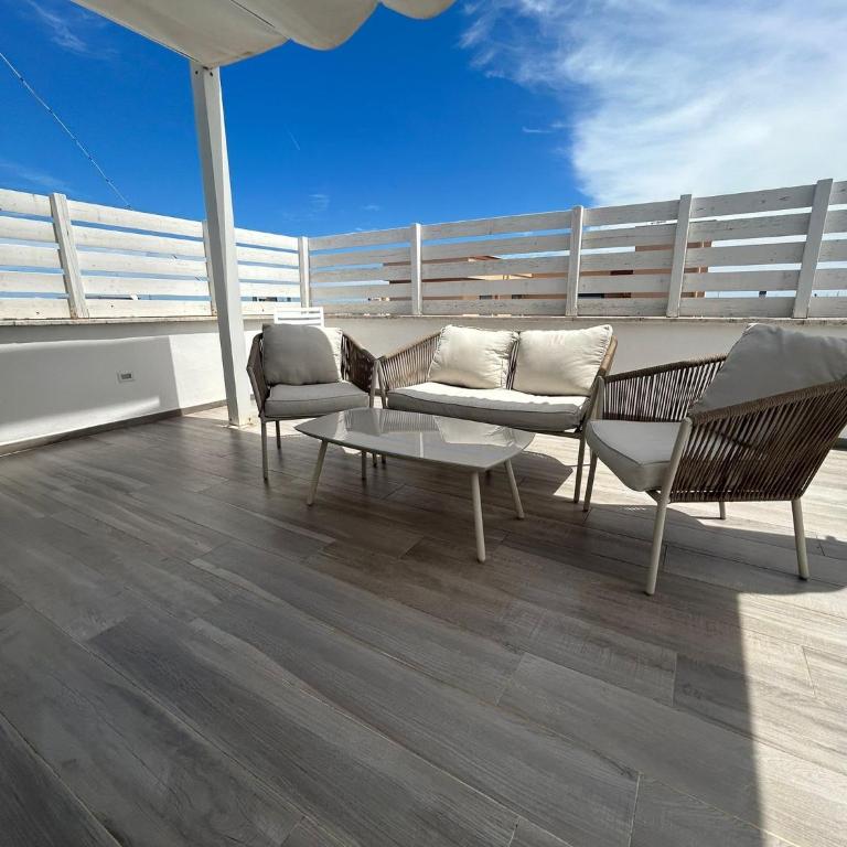 White Terrace - Two-Bedroom Apartment - 4