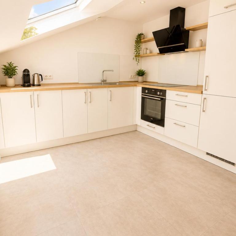 Allgäu Living l Ferienhaus 5 Apartments - Sauna - Balkon - Garten - Parkplatz - Familienfreundlich - Apartment mit 2 Schlafzimmern - 7
