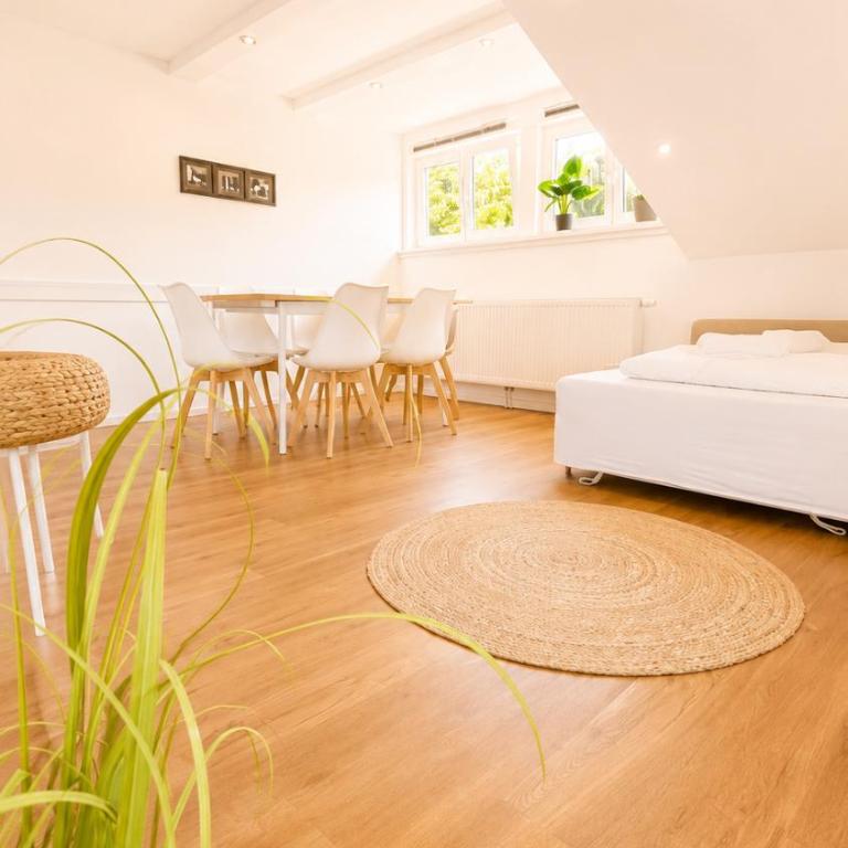 Allgäu Living l Ferienhaus 5 Apartments - Sauna - Balkon - Garten - Parkplatz - Familienfreundlich - Apartment mit 2 Schlafzimmern - 16