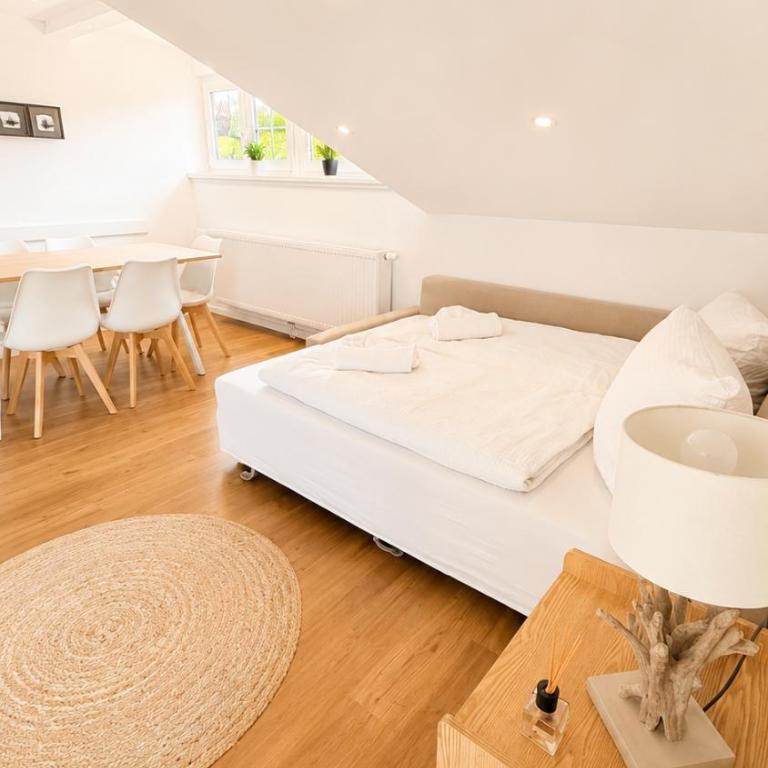Allgäu Living l Ferienhaus 5 Apartments - Sauna - Balkon - Garten - Parkplatz - Familienfreundlich - Apartment mit 2 Schlafzimmern - 17
