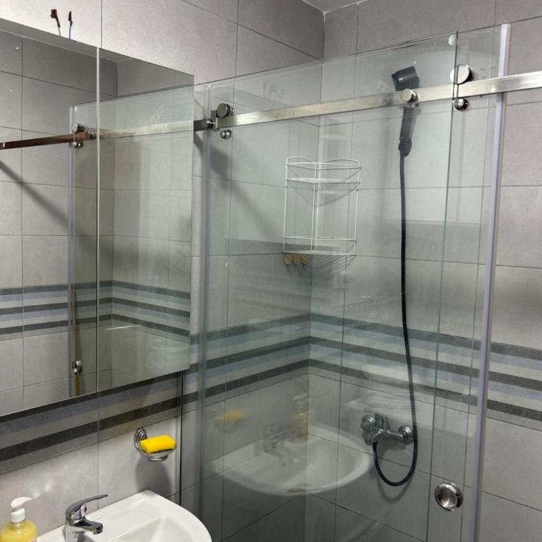 Stan na dan Podgorica - Apartman sa 2 Spavaće Sobe - 4