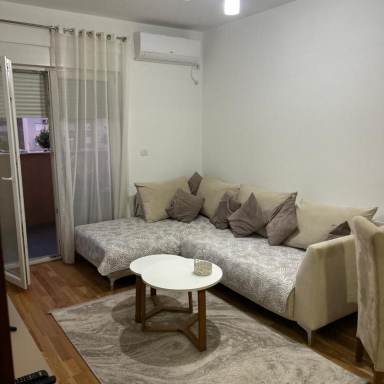Stan na dan Podgorica - Apartman sa 2 Spavaće Sobe - 5