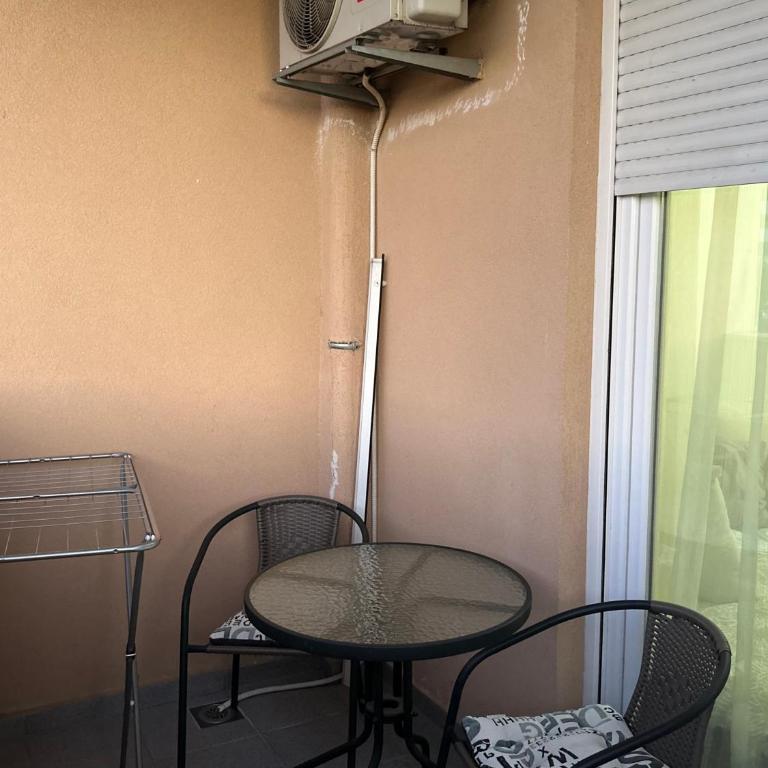 Stan na dan Podgorica - Apartman sa 2 Spavaće Sobe - 10
