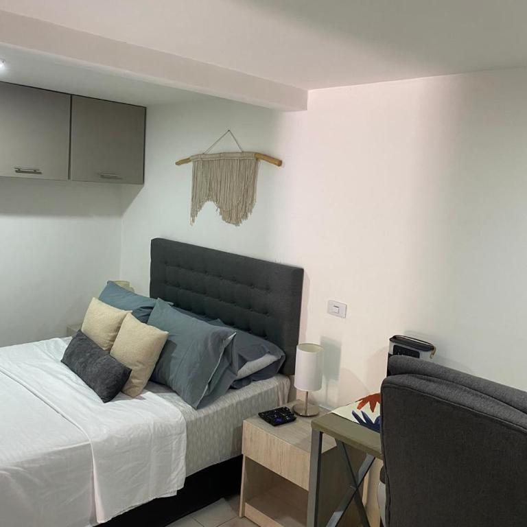 Acogedor apartamento cerca al poblado - One-Bedroom Apartment - 7