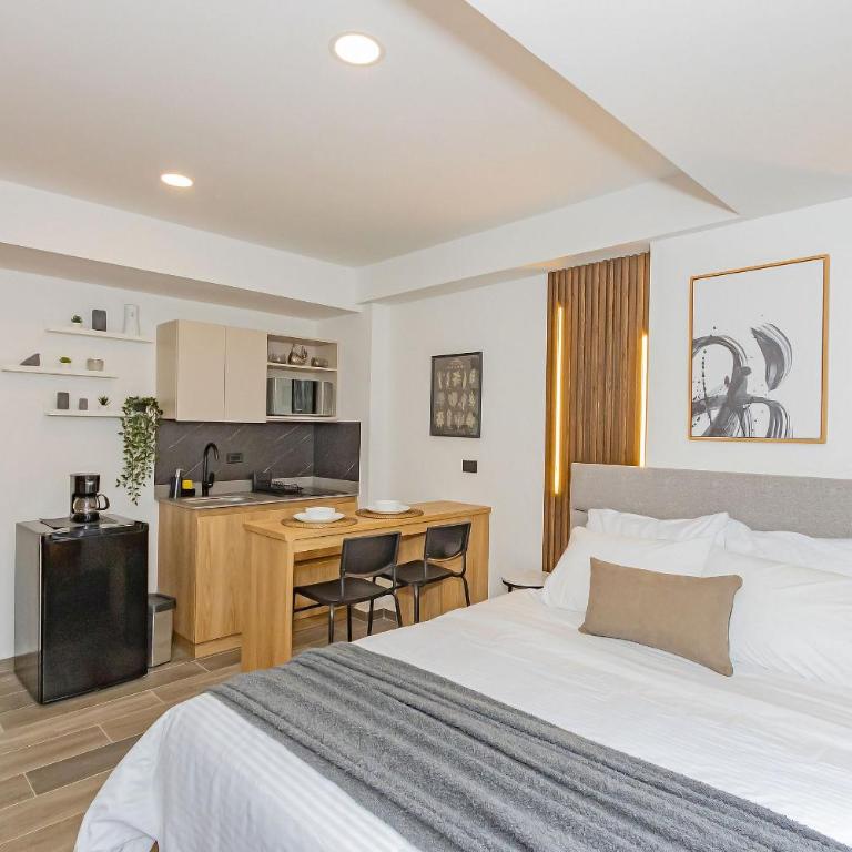 Bloom - Studio Apartment with Queen Bed - 8