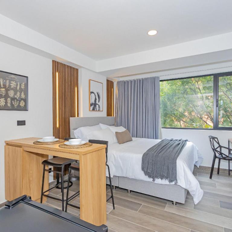 Bloom - Studio Apartment with Queen Bed - 9