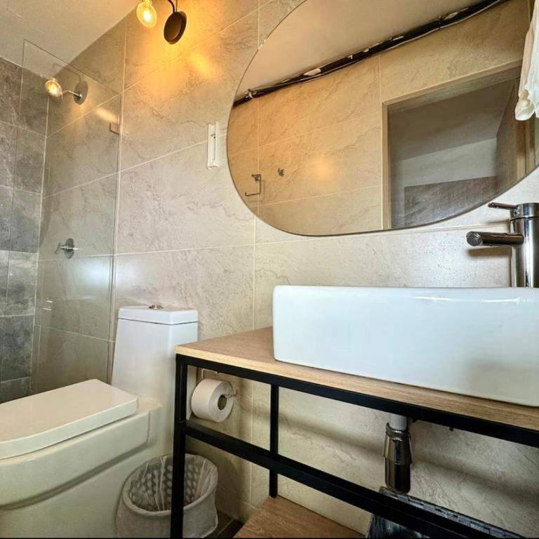 Urbanity Living La 70 Medellin - Double Room with Private Bathroom - 2