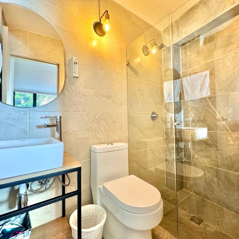 Urbanity Living La 70 Medellin - King Room - 2