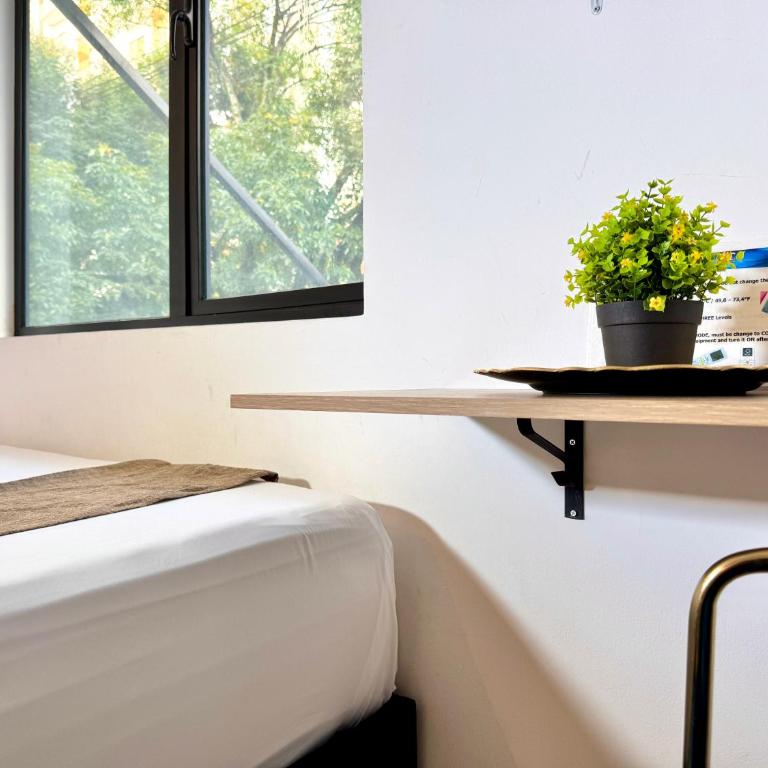 Urbanity Living La 70 Medellin - King Room - 3