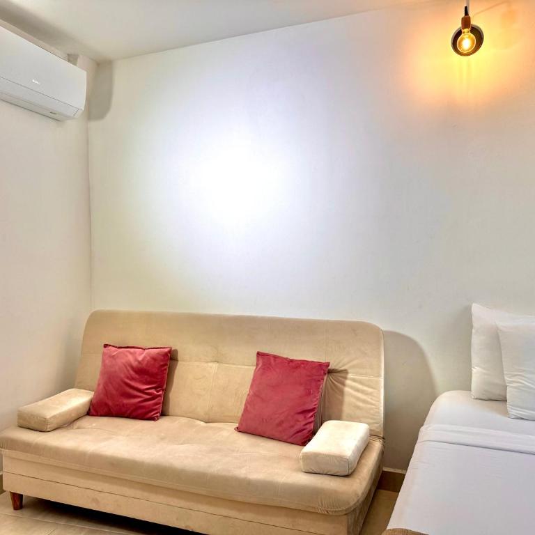 Urbanity Living La 70 Medellin - King Room - 8