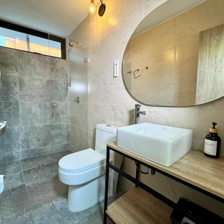 Urbanity Living La 70 Medellin - Double Room with Private Bathroom - 2