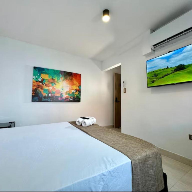 Urbanity Living La 70 Medellin - Double Room with Private Bathroom - 3