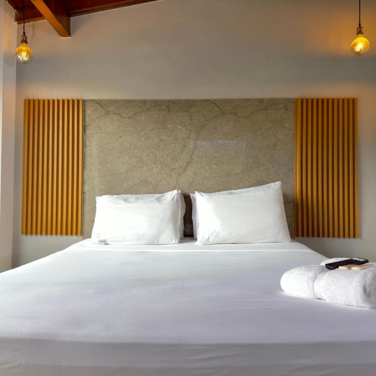 Urbanity Living La 70 Medellin - One-Bedroom Deluxe Apartment - 4