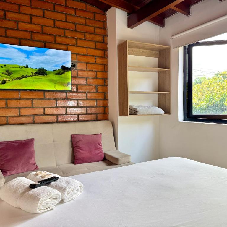 Urbanity Living La 70 Medellin - One-Bedroom Deluxe Apartment - 9